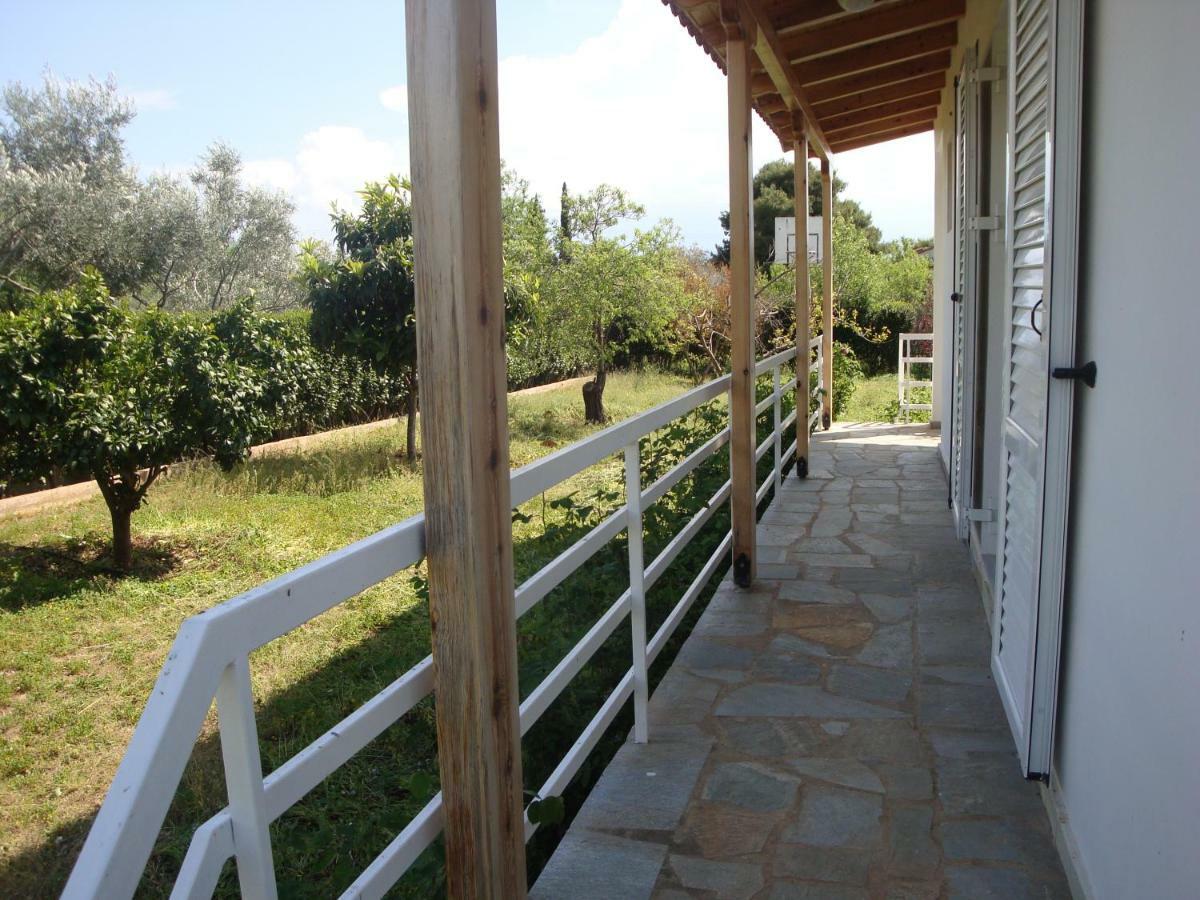 Three Bedroom Country House Magoula  Exterior photo